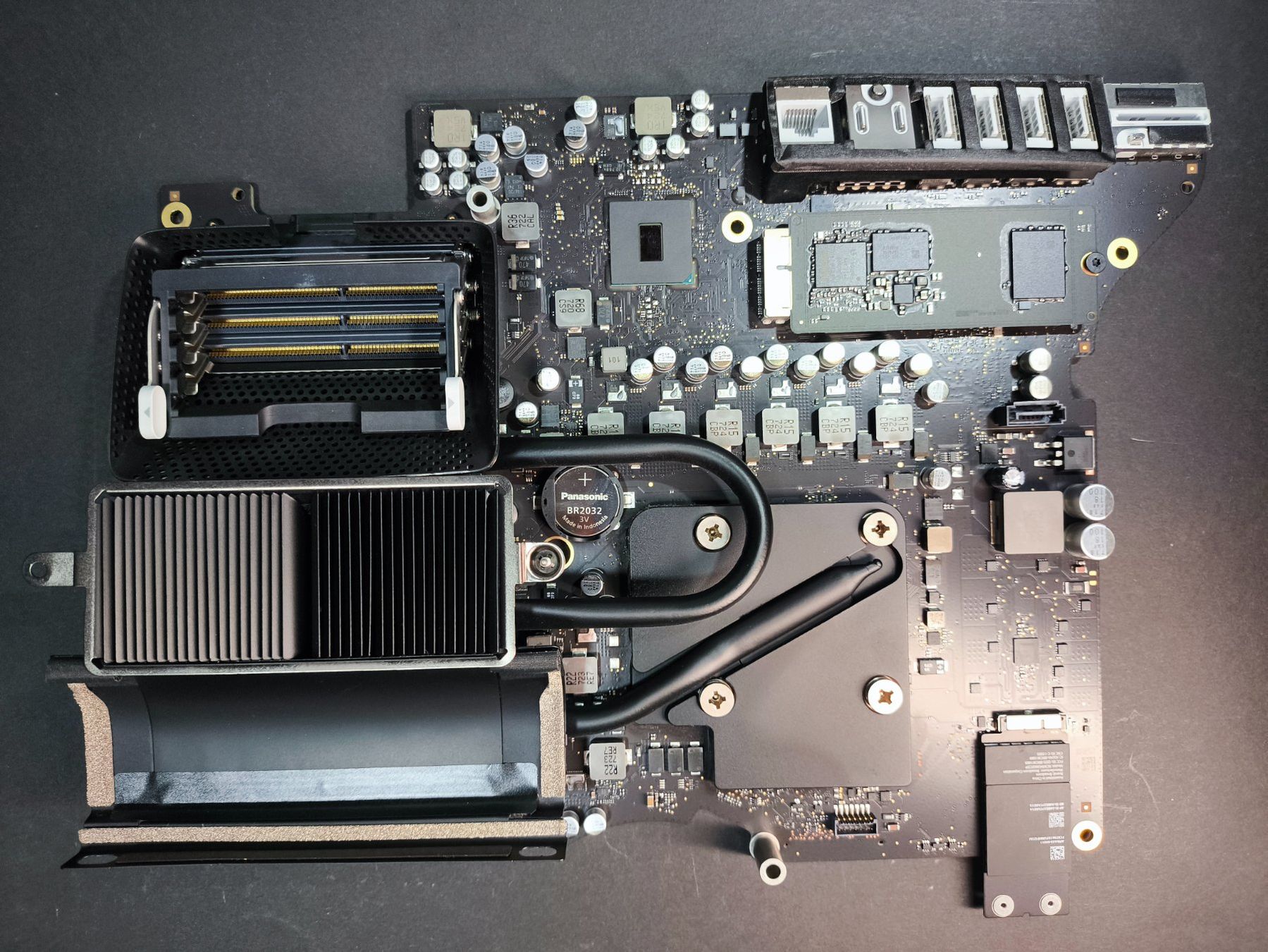 Schede madri: iMac Mainboard 2017 27" 5k Ersatzteil – Usato da Möhlin venduto da mcintel