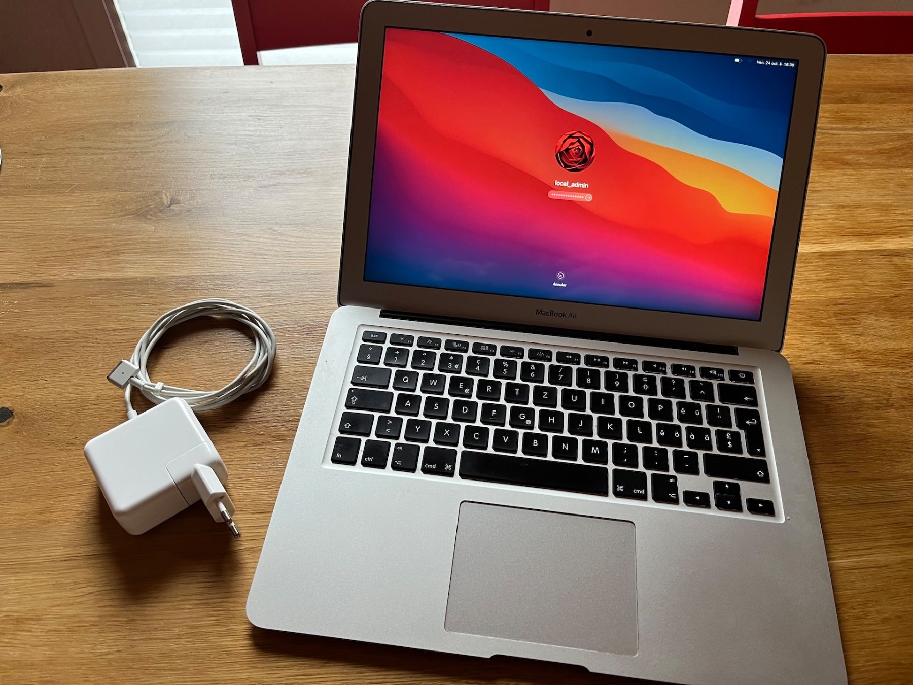 Apple MacBook Air 13 inch 2014 - i5 - 8Go RAM - 250Go SSD