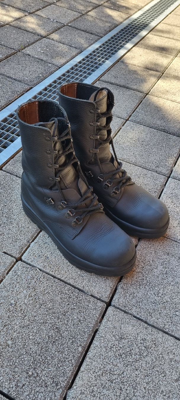 Minerva Chaussures hommes: KS90/Minerva 14 Grösse 275 – D'occasion à Zürich par Glaidan 1
