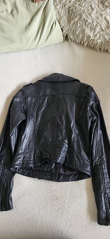 Jacken: Schwarze Lederjacke Gr. XS – Gebraucht aus Sempach von mysteraoxx 1