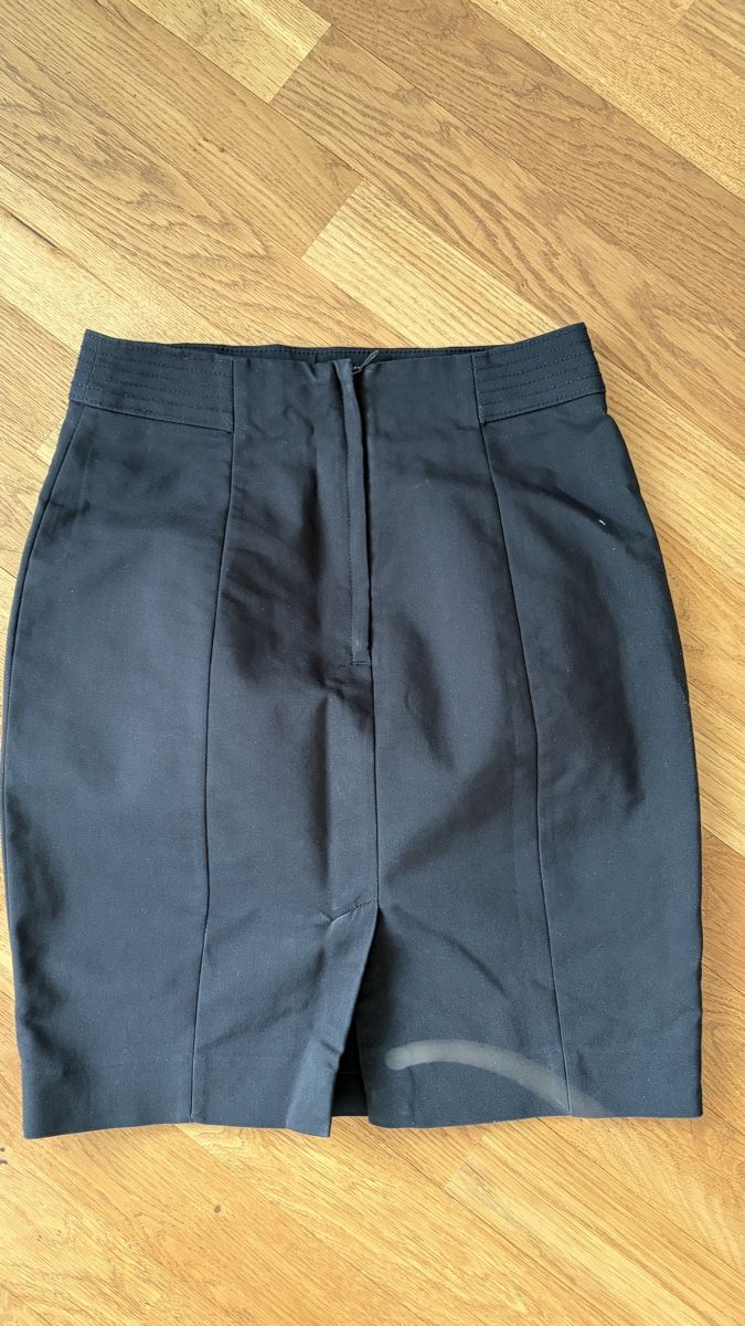 H&M Gonne: Schwarzer Bleistiftrock H&M – Usato da Meiringen venduto da marinaz123 1