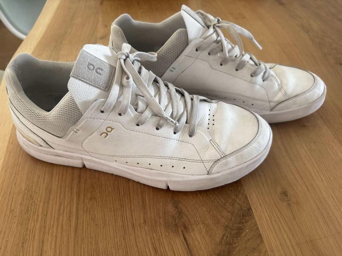 On Chaussures hommes: On Schuhe The Roger – D'occasion à Würenlos par Nice05 1