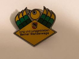 1 Pin Berner Wanderwege - jung und junggeblieben