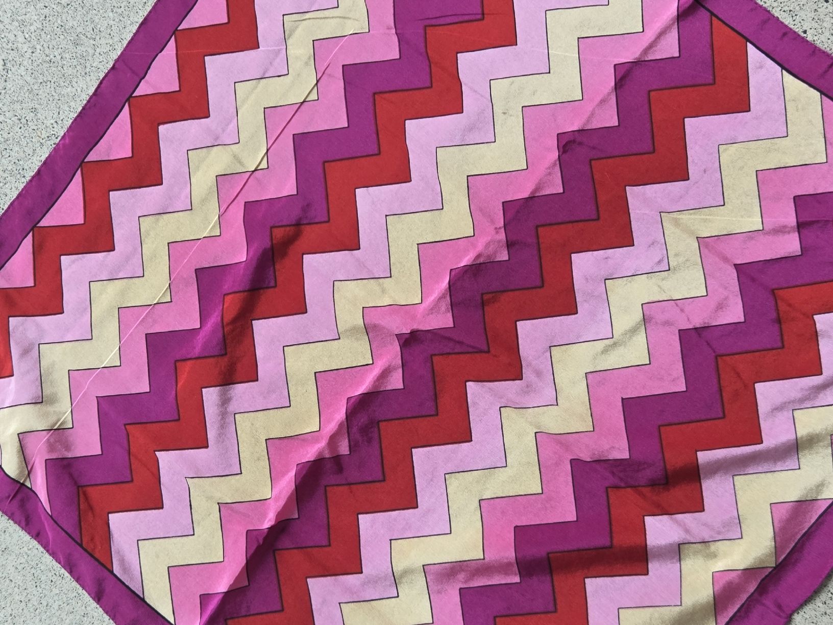 Foulard & Sciarpe: Seidenfoulard, Nicky-Tuch – Nuovo e nell'imballaggio originale da Frauenfeld venduto da Schenken-mit-Herz 2
