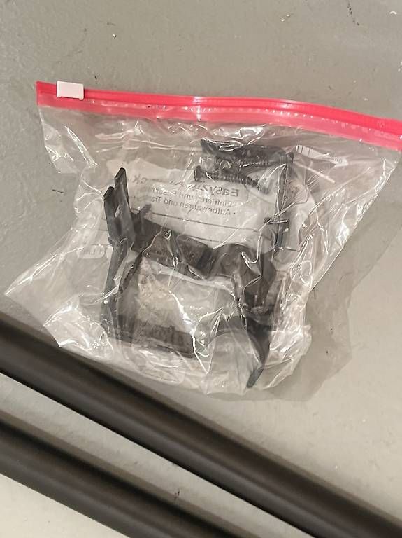 Altro per il bagno: Schwarze Gardinenstange ausziehbar von Amazon Basic – Usato da Klingnau venduto da sop_jj59 4