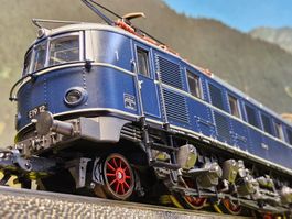 Märklin 37691 _ Lokomotive E 19 12 der DB blau _ digital H0