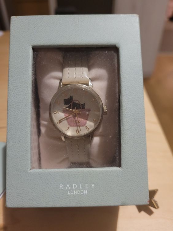 Wristwatch Radley London with dog (Gebraucht) in Genève für CHF 11 ...