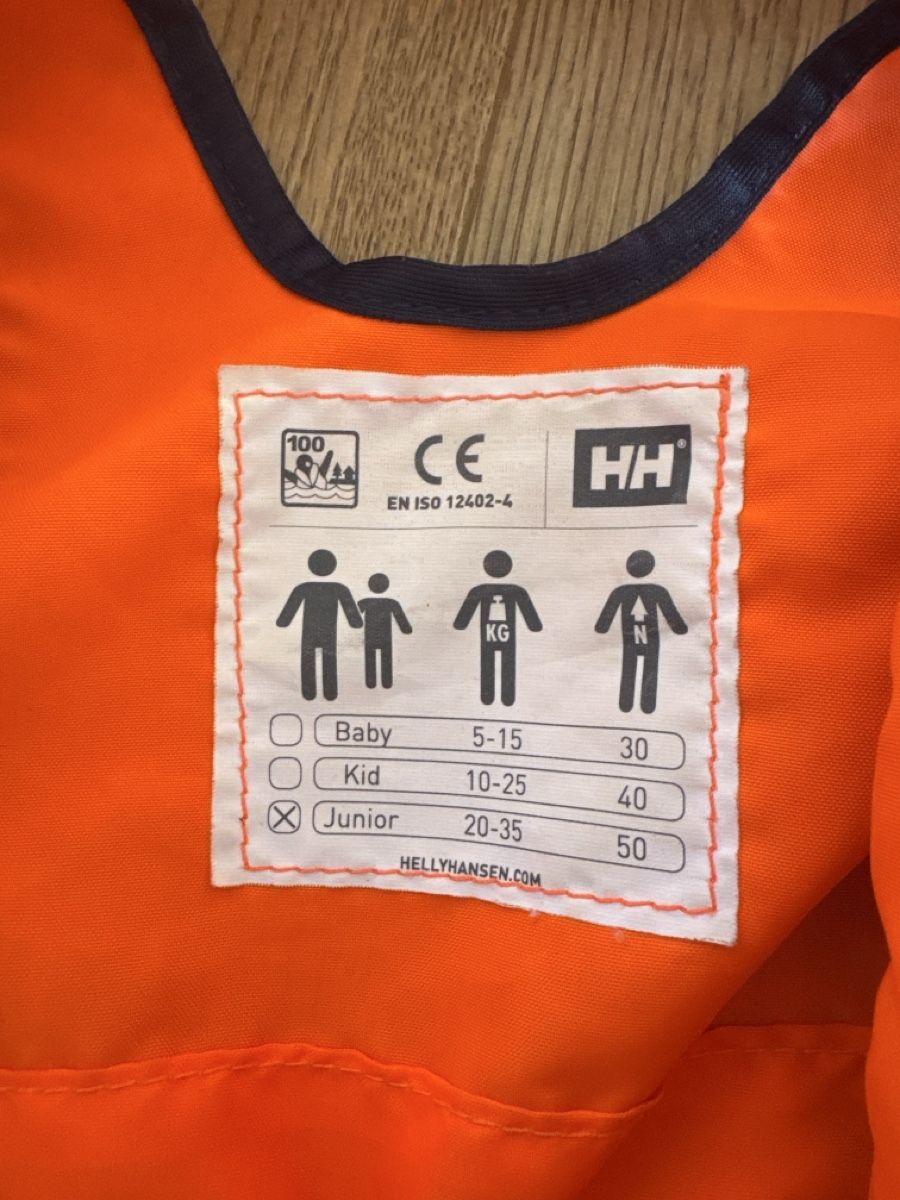 Helly Hansen Giubbotti di salvataggio: Schwimmweste Kinder bis 35kg – Usato da Grüt (Gossau ZH) venduto da tam_m9wb 1