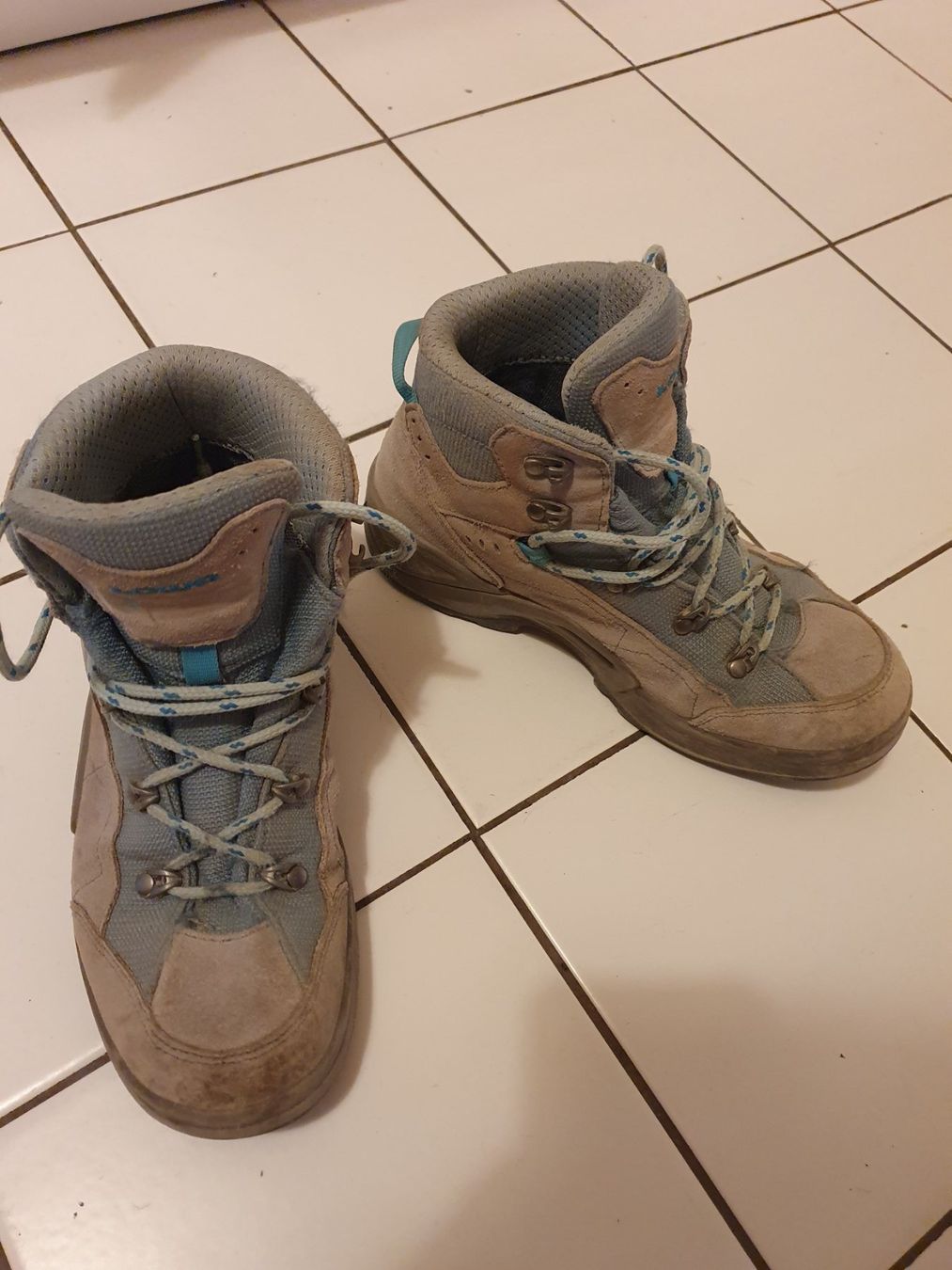 Lowa Scarpe per ragazzi: Lowa Wanderschuhe Kinder Gr. 36 – Usato da Genève venduto da sve_kk28
