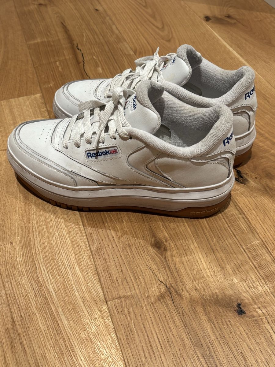 Reebok Scarpe da donna: Reebok Sneaker weiss Gr. 40,5 – Usato da Glarus venduto da NaSaGaTh 1