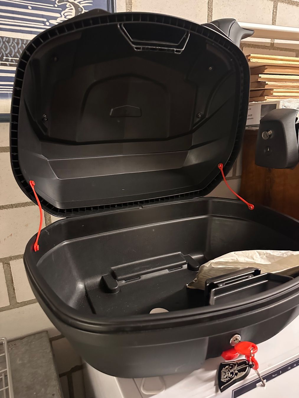 Topcase: Motorrad/ Vespa Top Case – Usato da Kollbrunn venduto da andreasweber1005 1