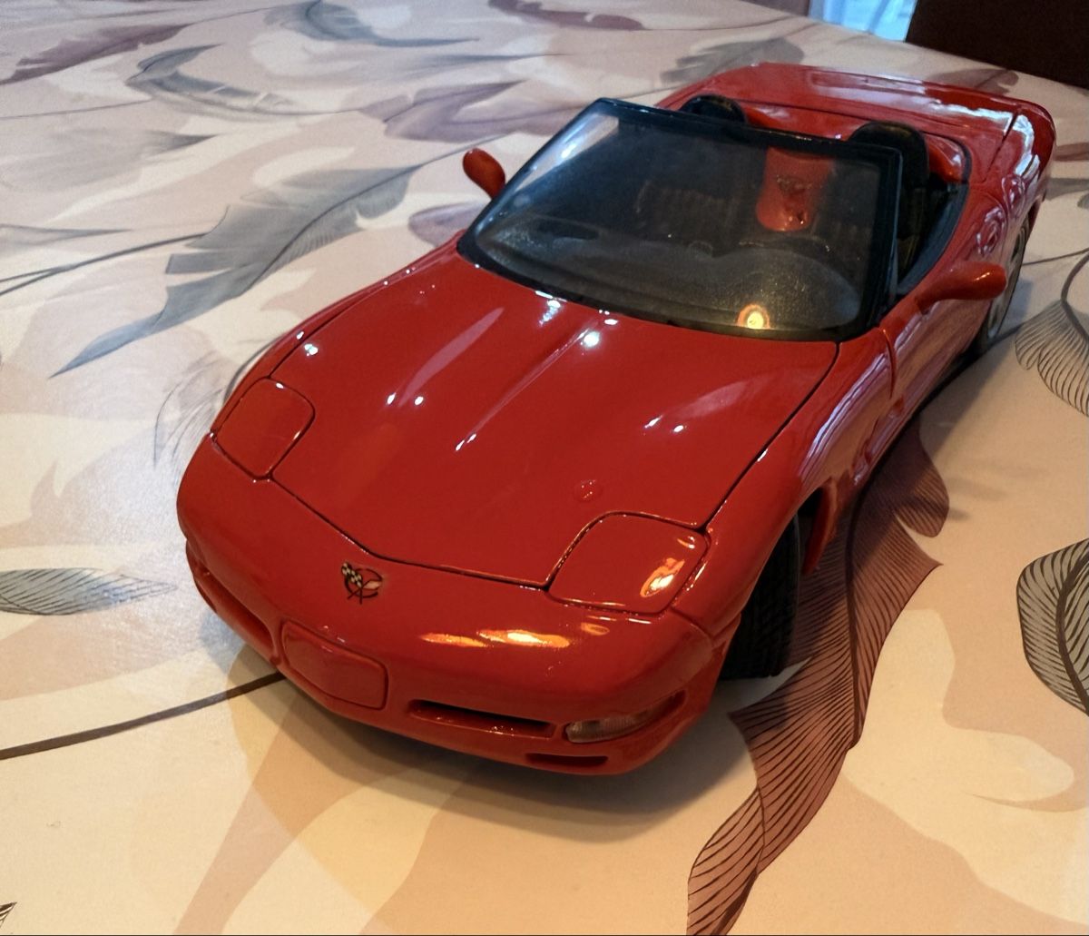 Chevrolet Modellini d'auto: Corvette 1998 1/18 Spielzeug  – Usato da Frauenfeld venduto da Silva1405
