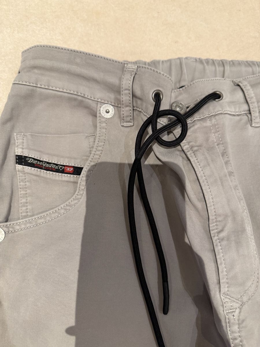 Diesel Jeans: Diesel stretch Jeans Gr. 30 – Usato da Kilchberg ZH venduto da Lisavivienne 1