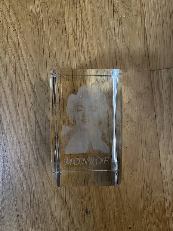 Bicchieri: Marilyn Monroe 3D lasergeschnittenes Kristallglas  – Usato da Reinach BL venduto da j_7fjs