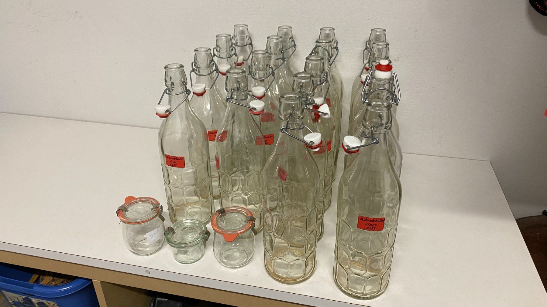 Verres, cruches & bouteilles: Bügelflaschen 1 Liter – D'occasion à Aadorf par markrit