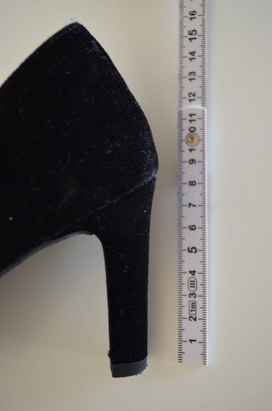 Graceland Scarpe da donna: Pumps Samt schwarz – Usato da Locarno venduto da DarjaRonco 4