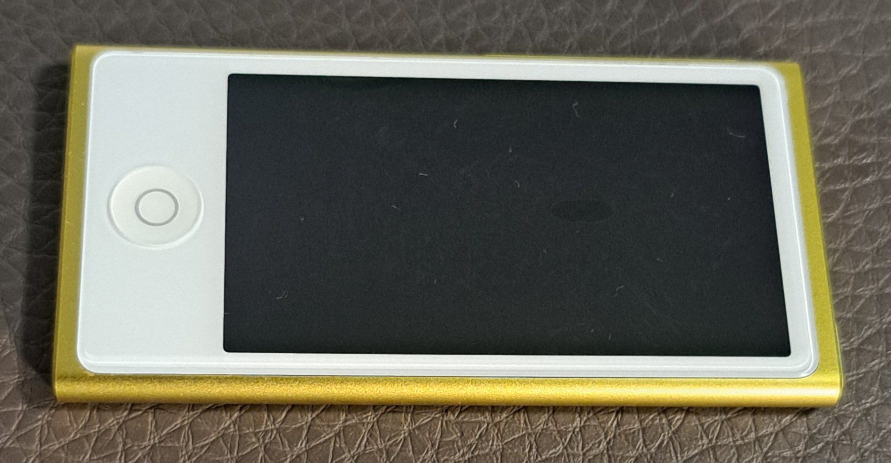 Apple Lettore multimediale portatile: ipod Modell A1446 16GB – Usato da Biel/Bienne venduto da Sasha4u 5
