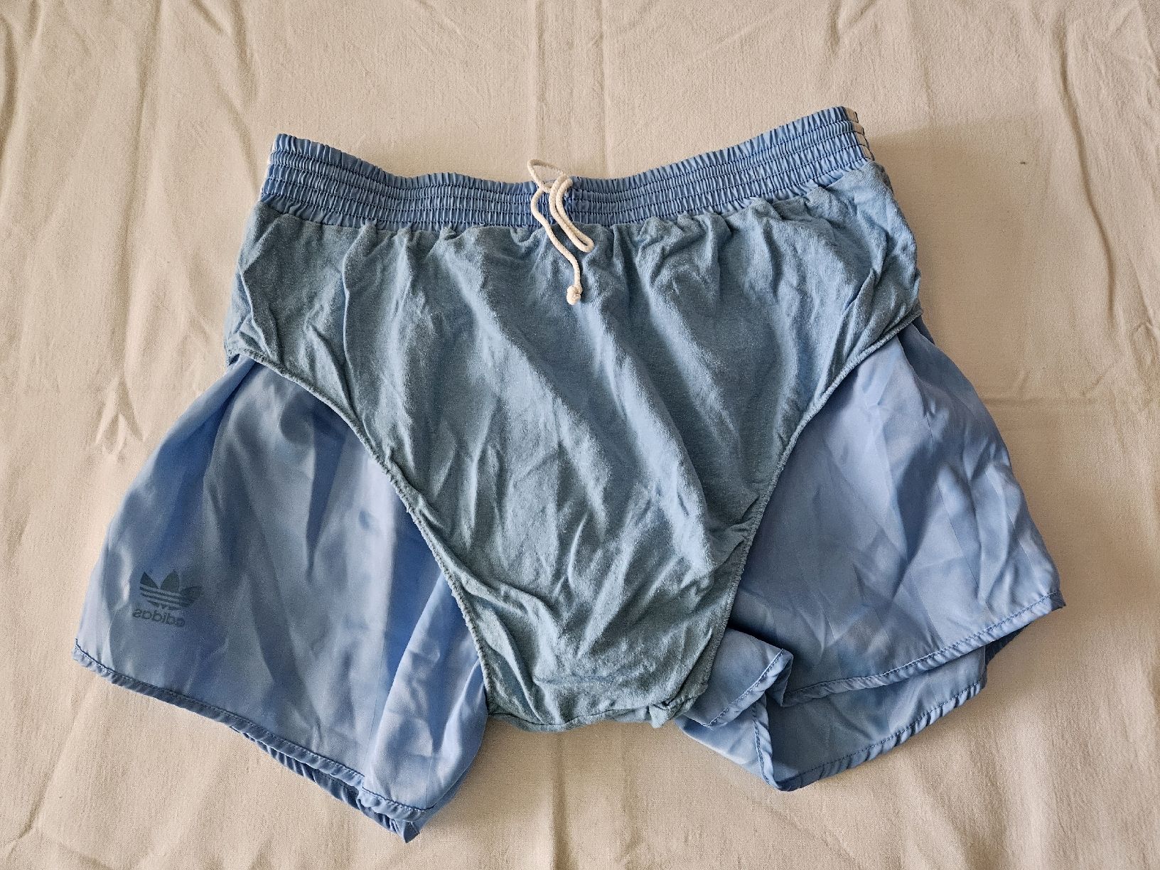 Adidas Hosen: Vintage Adidas Nylon 80s Shorts – Gebraucht aus Ettingen von  4