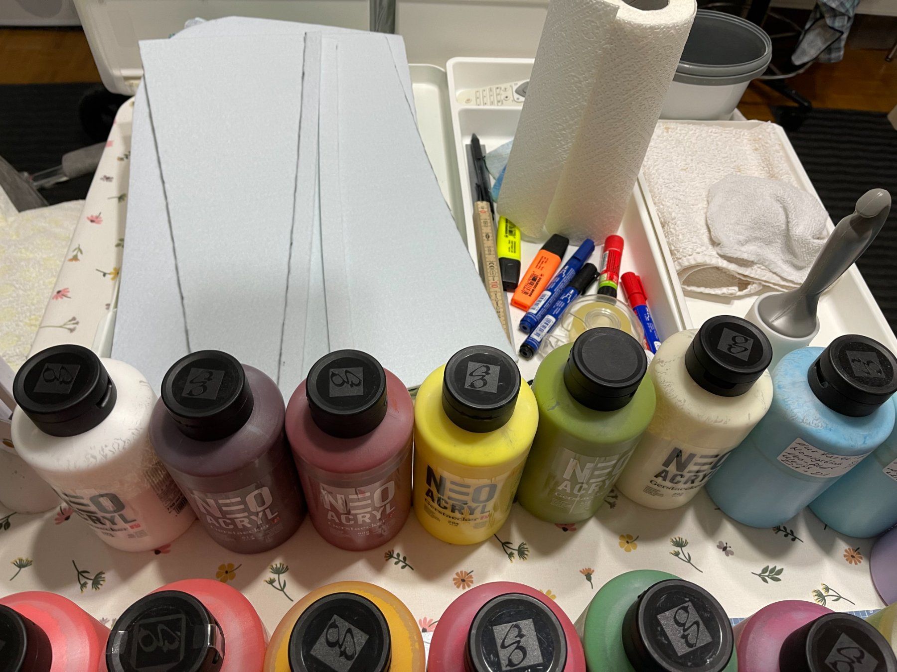 Colori: Ein Posten Neo-Acryl Farbe – Usato da Regensdorf venduto da siro.21 3