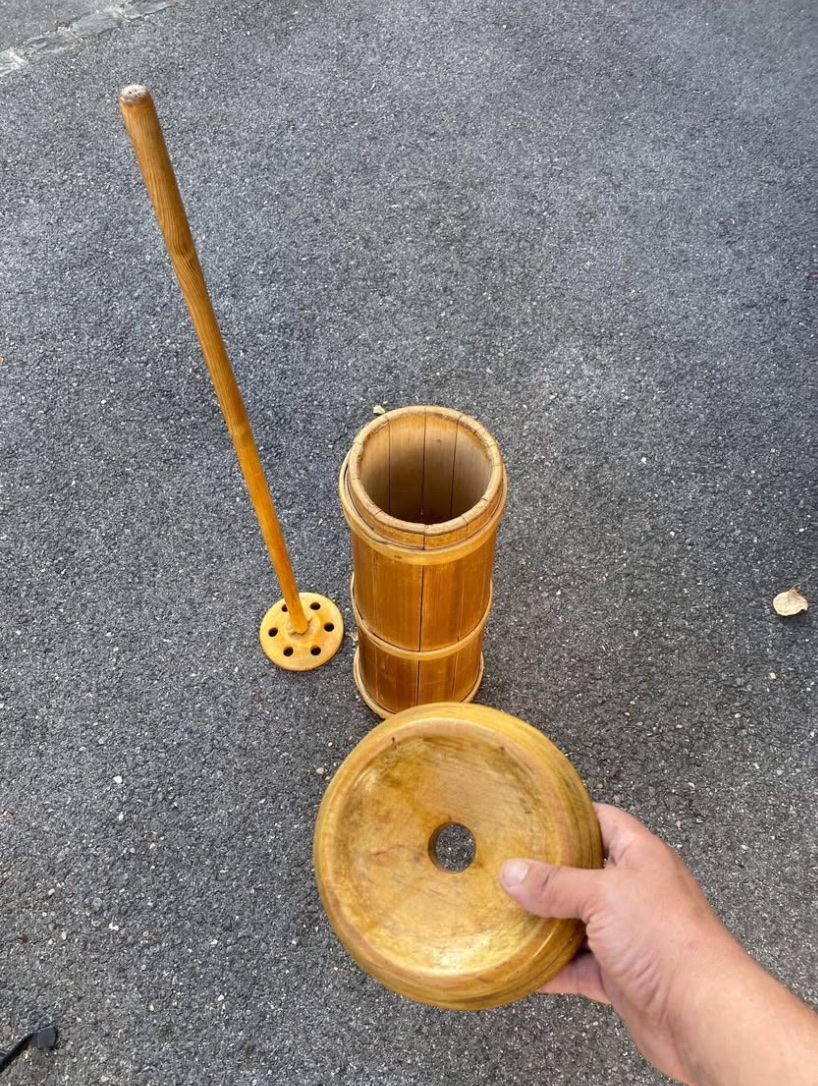 Altre Stoviglie: Ancienne baratte à beurre – Usato da Concise venduto da collinet.1426 3