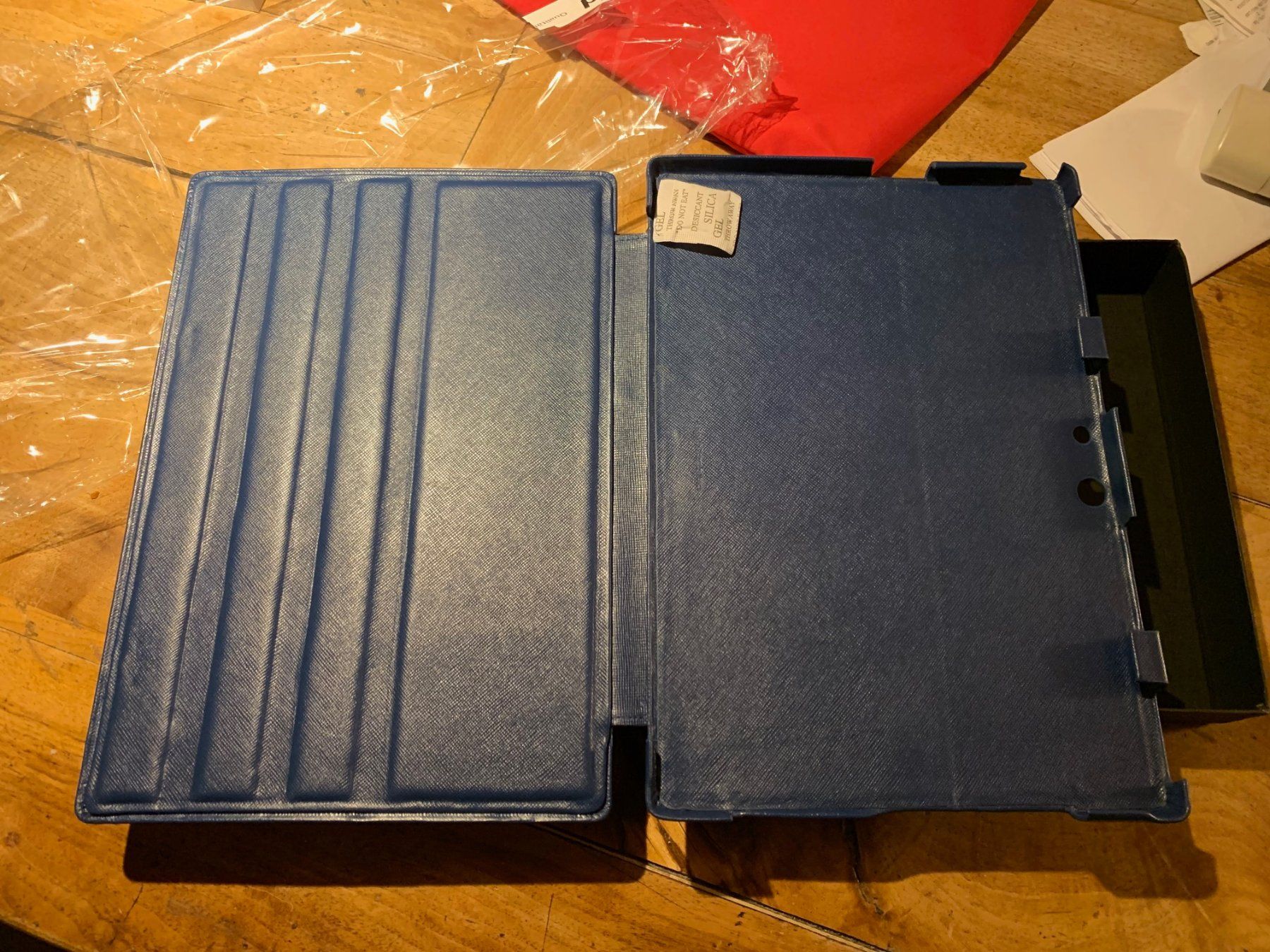 Microsoft Covers & Borse: Case echtes Leder für Microsoft Surface Pro 7 NP 160 – Nuovo (secondo la descrizione) da Hergiswil NW venduto da Mark997 2