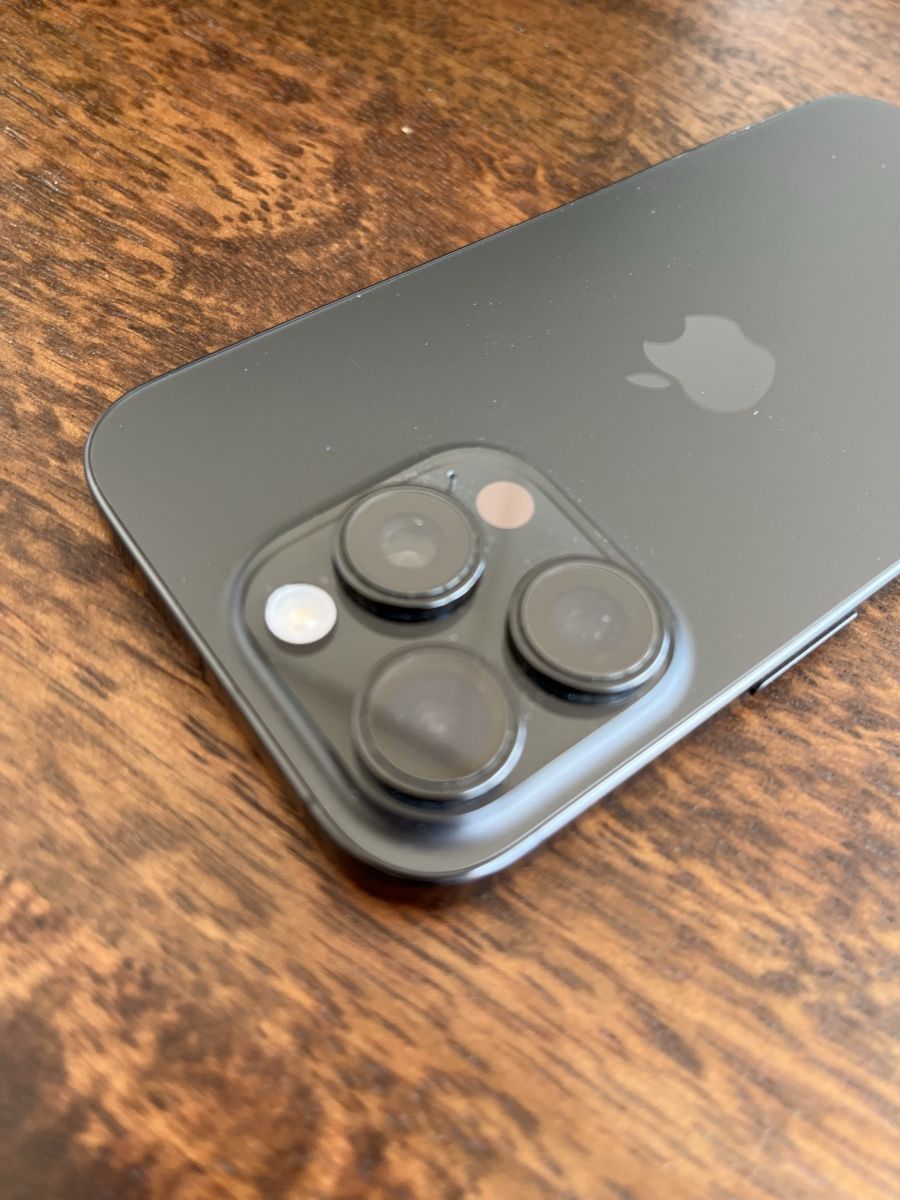 Apple Handys / Smartphones: iPhone 16 Pro + 1 TB - Black Titanium – Gebraucht aus Bern von StrawberryKing 4