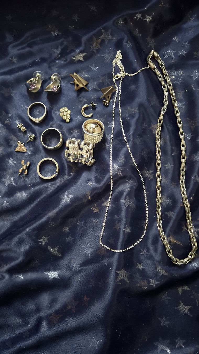 Altri gioielli: Schmuck Konvolut Ringe Ketten – Usato da Kölliken venduto da MissesBossTop1