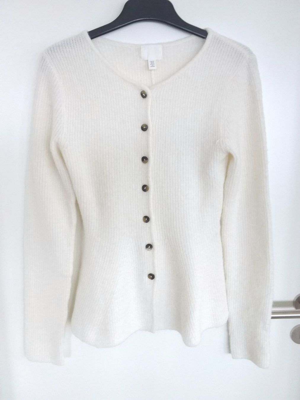 H&M Giacche: Kuschlige Strickjacke, Gr XS, leicht tailliert – Usato da Uitikon Waldegg venduto da Risibisi7