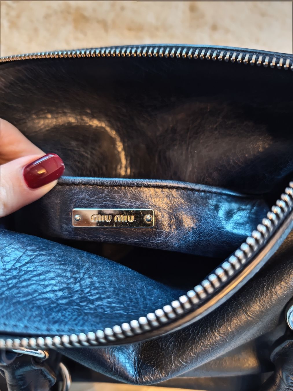 Miu Miu Borse da donna: Miu Miu Vitello Lux Bow Bag – Usato da Agarn venduto da maaliii 3