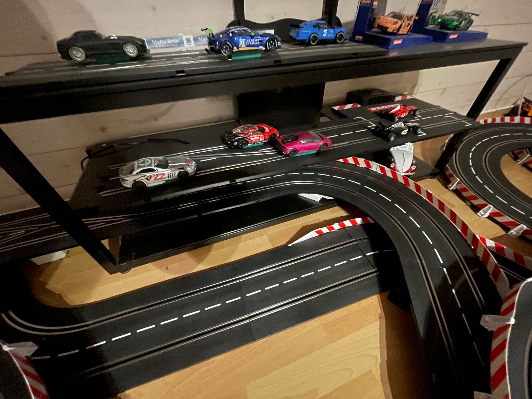 Carrera Piste: Carrera Digital Mega-Set – Usato da Rafz venduto da Kappeli 4