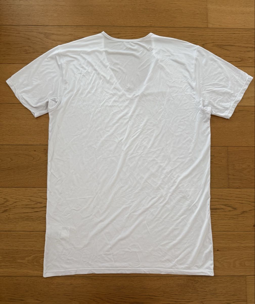 Uniqlo T-shirt: Uniqlo Basic Herren T-Shirt Gr. L – Usato da Rubigen venduto da dor_kb9s 3