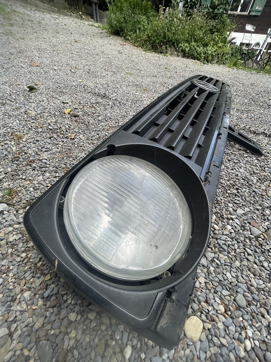VW Alle Autoersatzteile: Kühlergrill mit Scheinwerfern VW Golf 2 GL – Gebraucht aus Dürnten von luc_qsb2 2