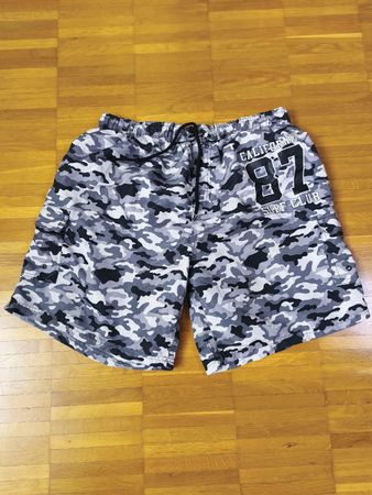 Badeshorts Marke IDENTIC Tarnmuster Grösse XL