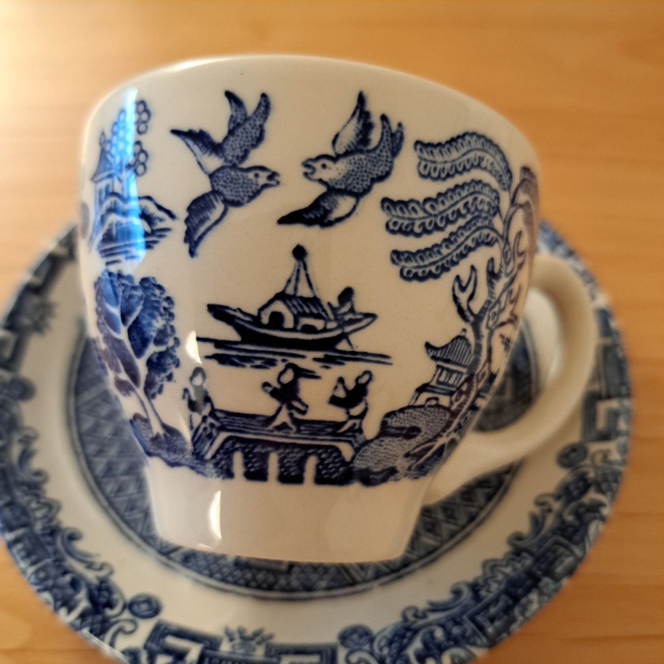 Set di piatti: 6 Teegedecke aus England – Usato da Grüningen venduto da Tappio 1