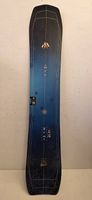 Snowboard comme NEUF Jones Howler 1m45