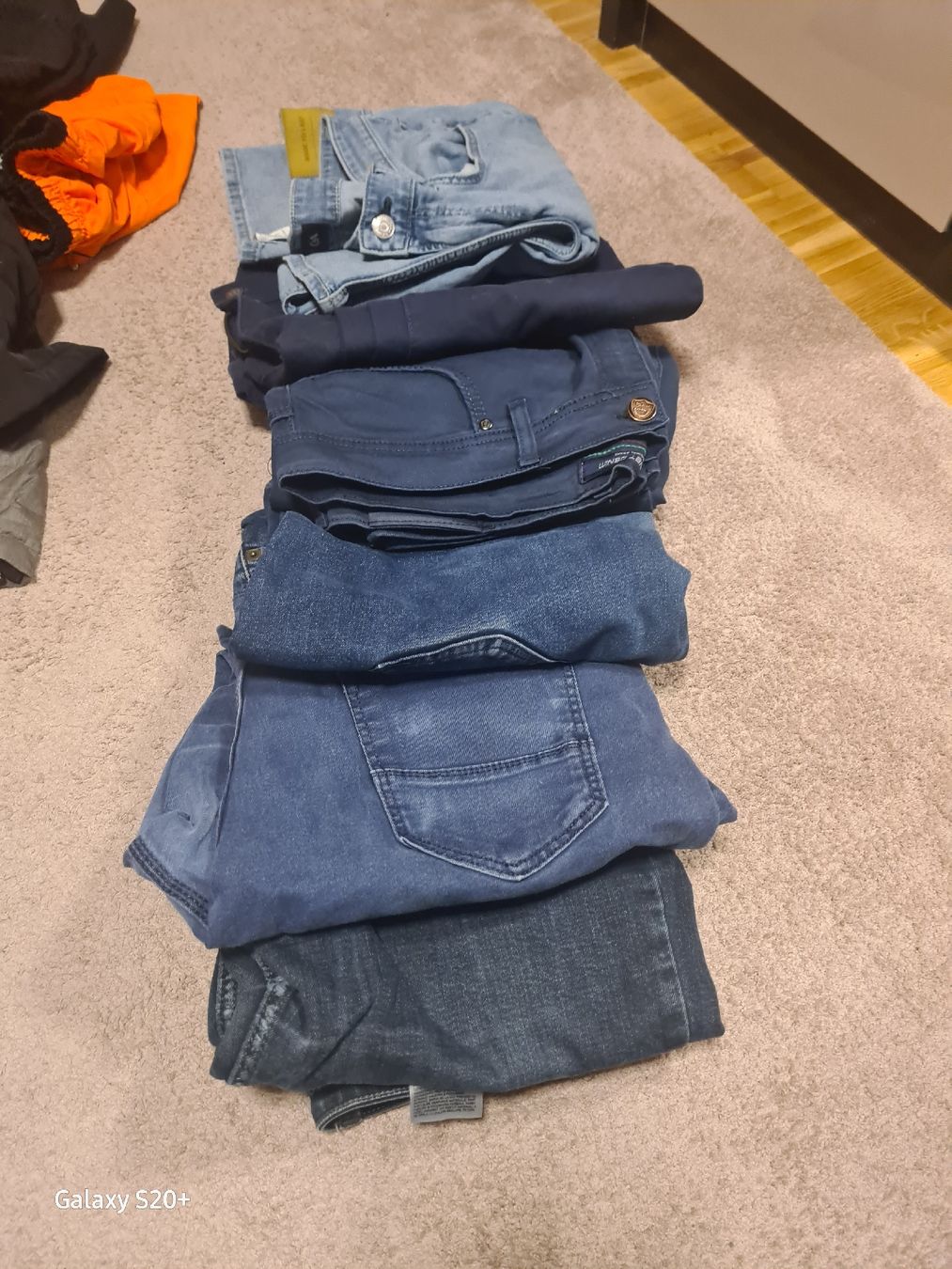 Jeans: 6 Blaue Jean – Usato da Zürich venduto da Alibaba1234