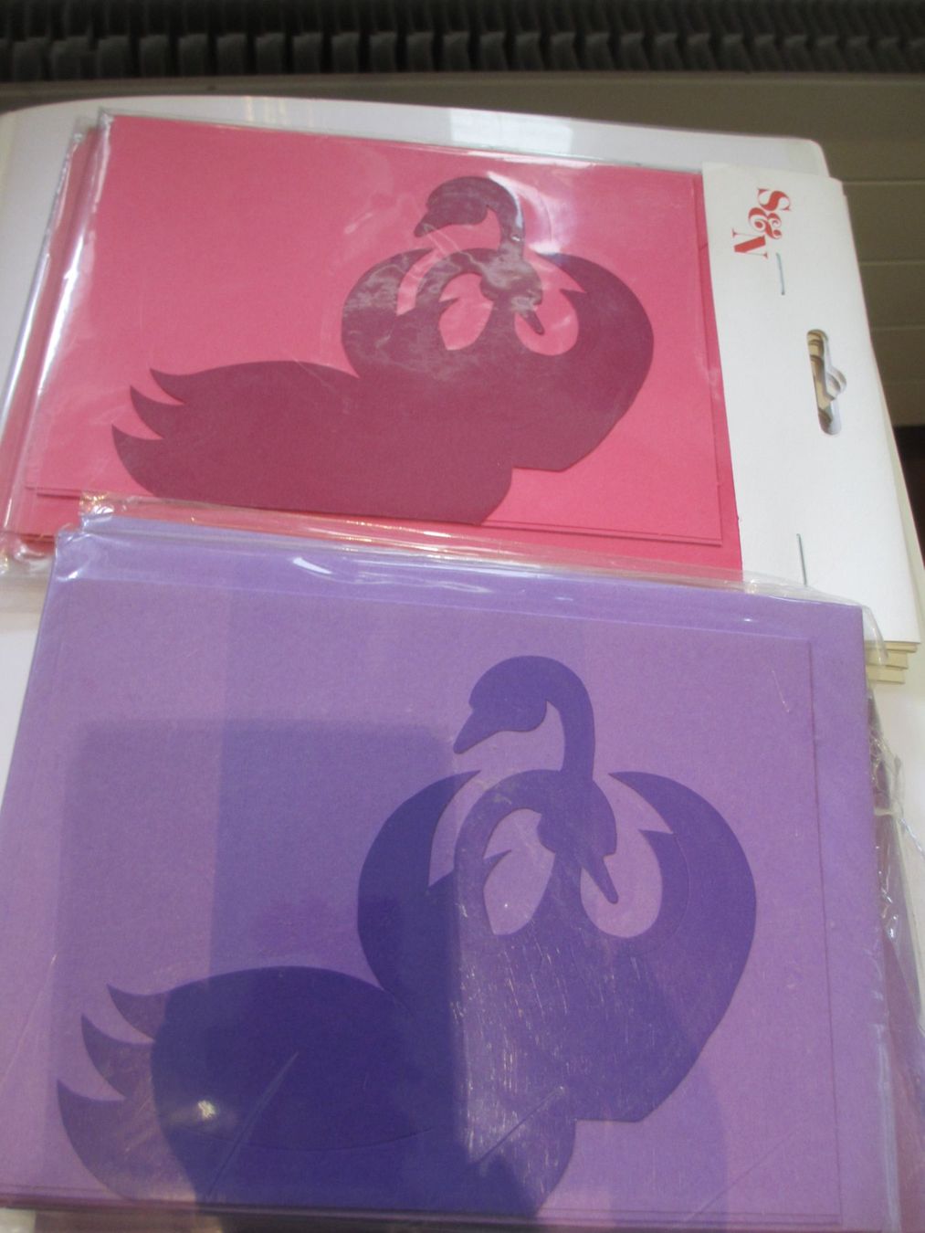 Karten: viele Karten mit Kuvert mit Schwanenmotiv – Neu und originalverpackt aus Herisau von fan_h9qj