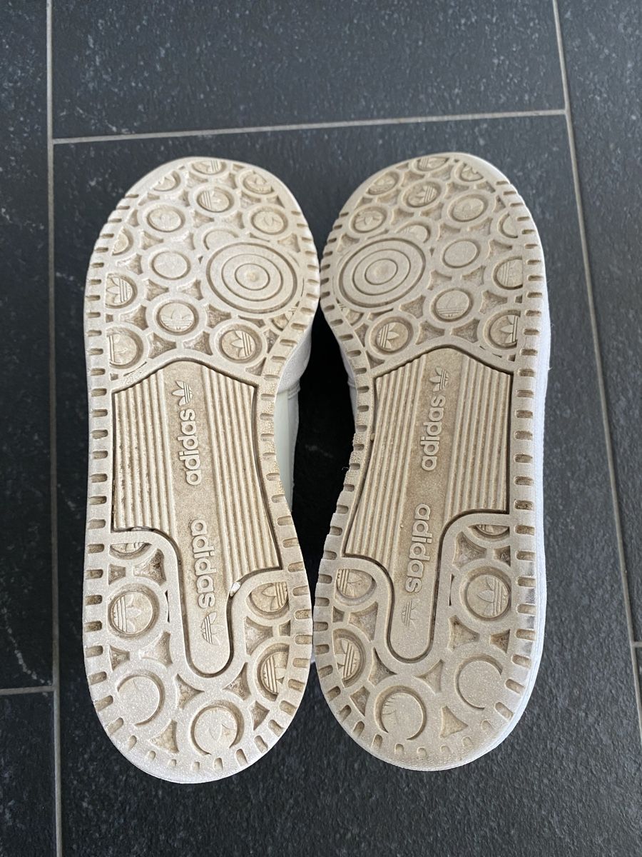 Adidas Scarpe da donna: Adidas Sneakers – Usato da Lützelflüh-Goldb venduto da flu_q9tg 4