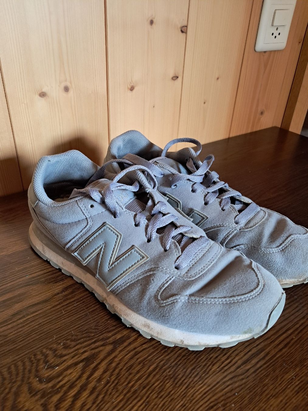 New Balance Herrenschuhe: NewBalance grau Gr.40 – Gebraucht aus Boll von Fabischa 1