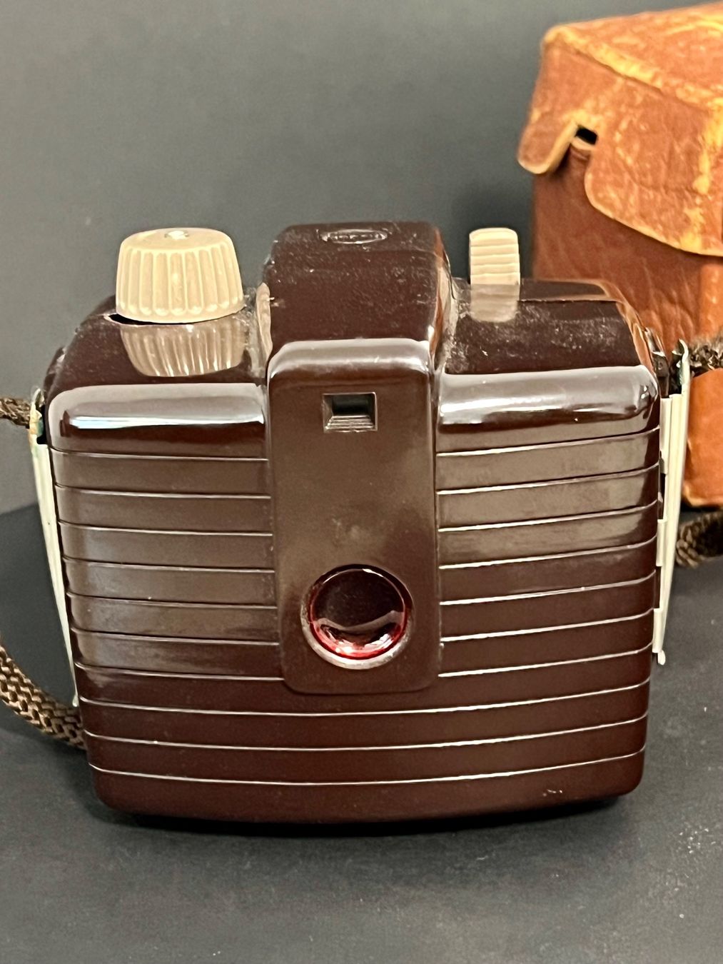 Kodak Fotocamera: Kodak Brownie Camera Holiday Flash – Usato da Sion venduto da ROBY_ROBY_ROBY 7