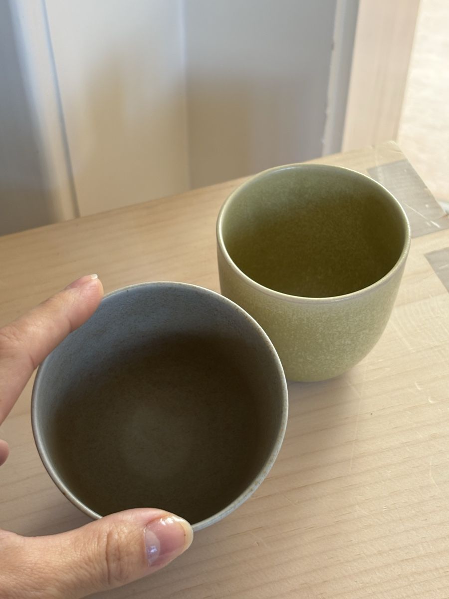Tazze: 2 handgefertigte Keramikbecher – Usato da Bern venduto da wisemagpie 3