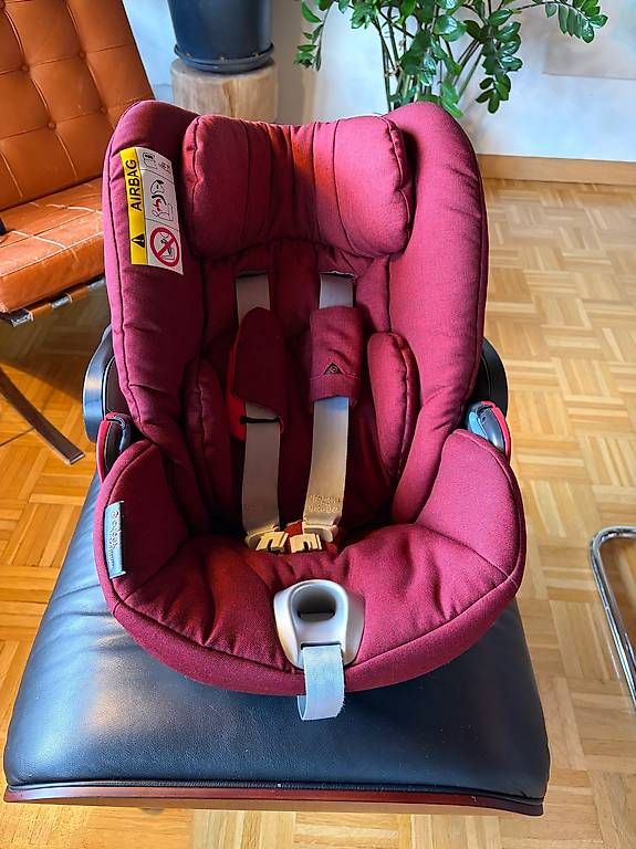 Cybex Seggiolini per auto: Cybex Platinum Kindersitz mit Isofix Basisstation – Usato da Basel venduto da prettyrandom 2