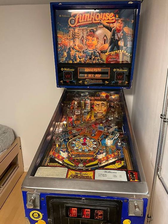 2 Flipper ( Fun House / Hurricane ) (Gebraucht) in Riehen für CHF 9000 ...