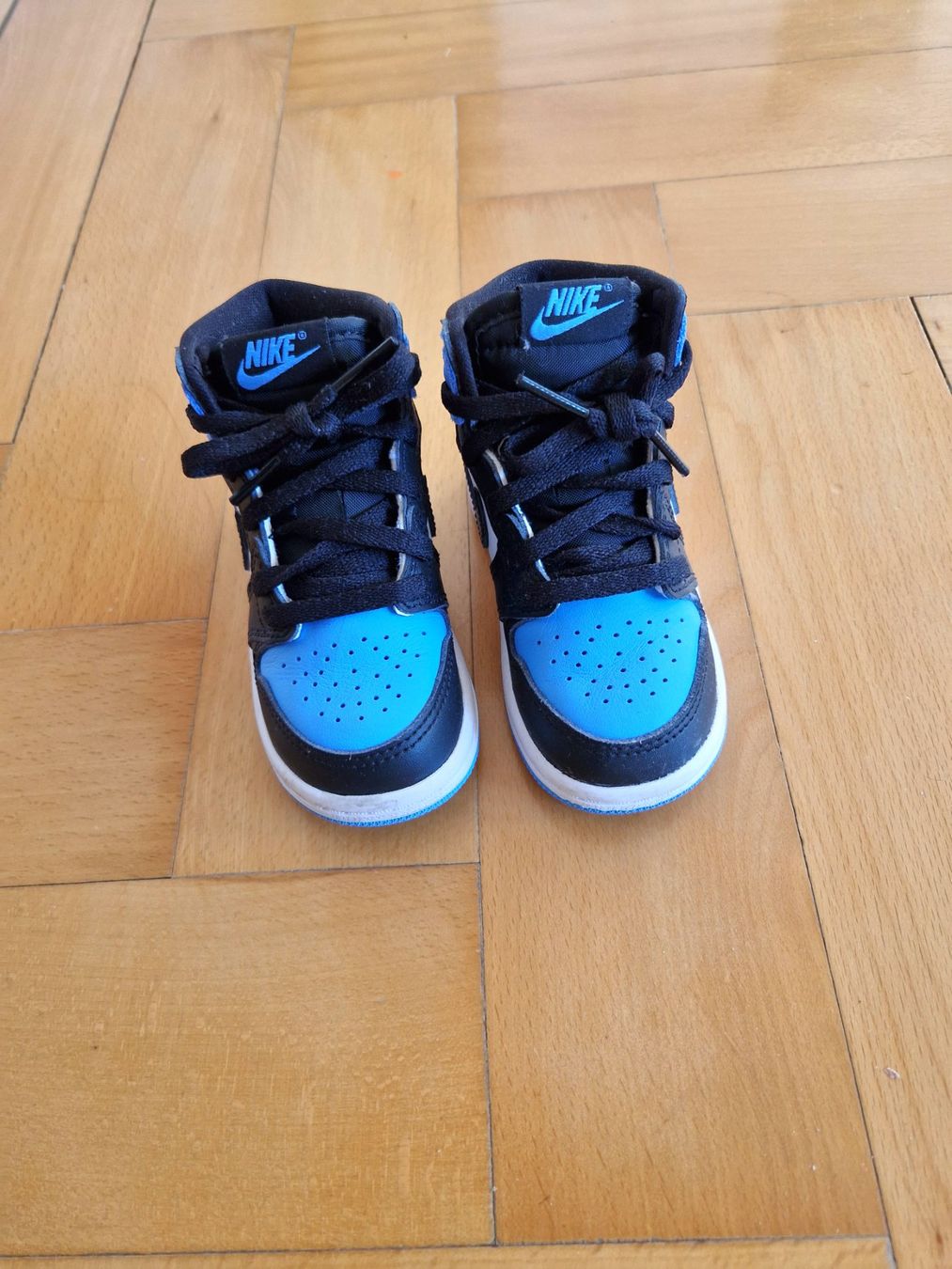 Jordan Scarpe per ragazzi: Air Jordan - size 22. Pristine, worn once – Usato da Zürich venduto da ale_jt9y 1