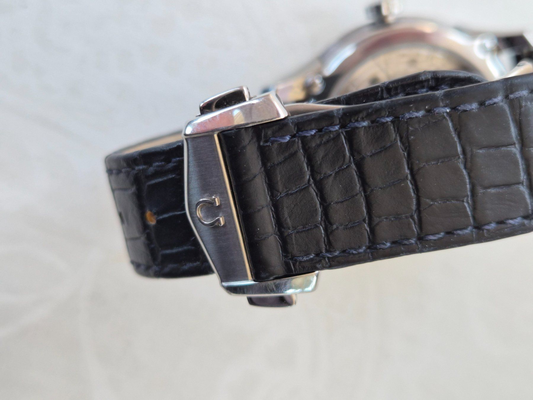 Omega Uhren: Omega De Ville Hour Vision – Gebraucht aus Chabrey von Horology 5
