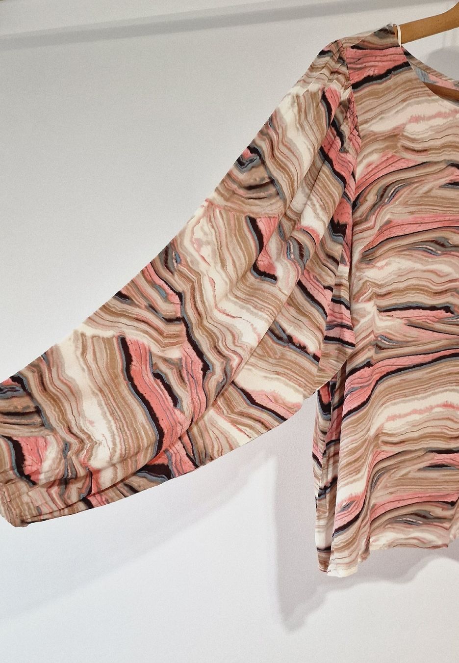 Tom Tailor Camicette: Tom Tailor Elegante Bluse mit speziellem Marmormuster, S – Nuovo (secondo la descrizione) da Affeltrangen venduto da Szafaoli 1