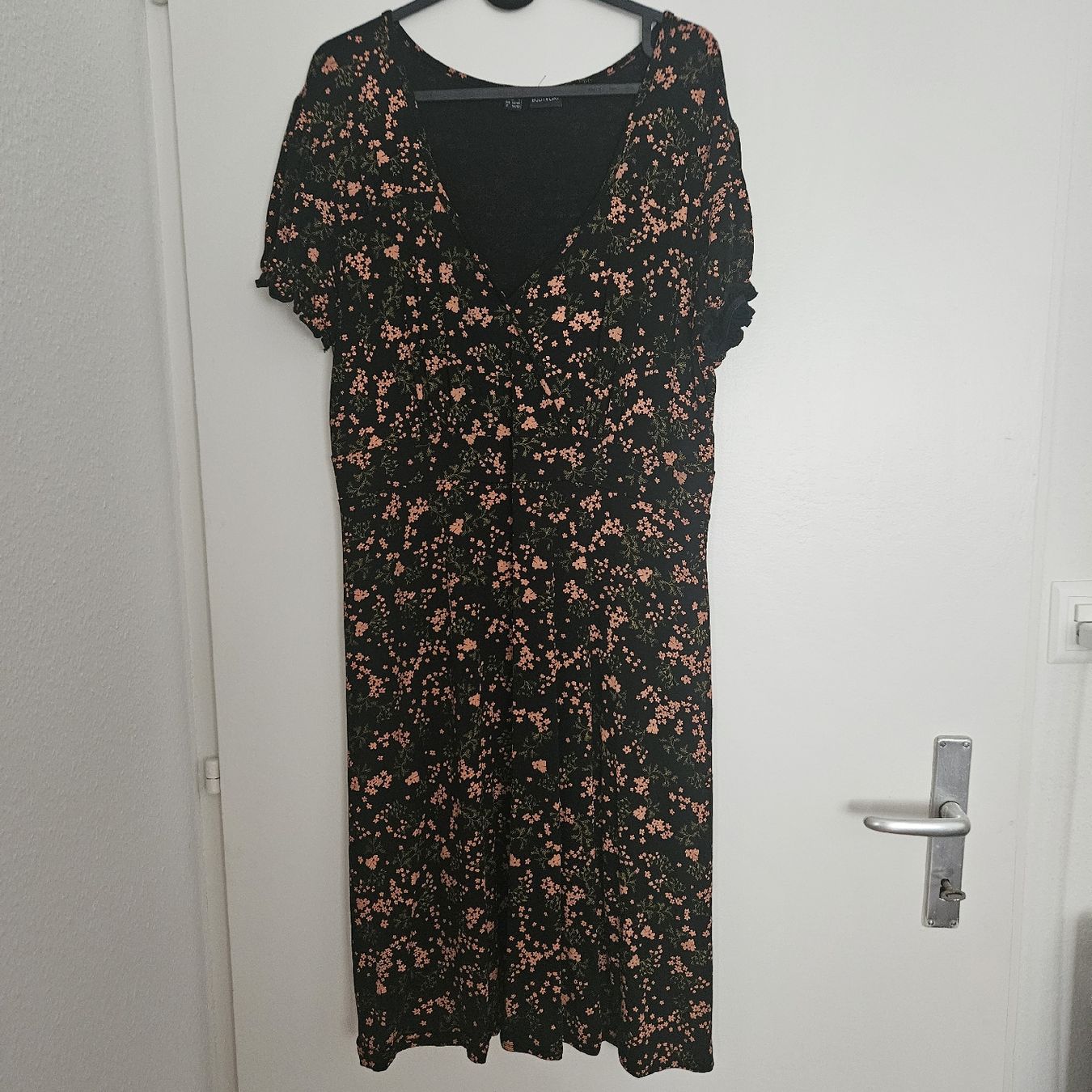 Vestiti: Sommerkleid mit Blumen – Usato da Bern venduto da naaa000xci 2