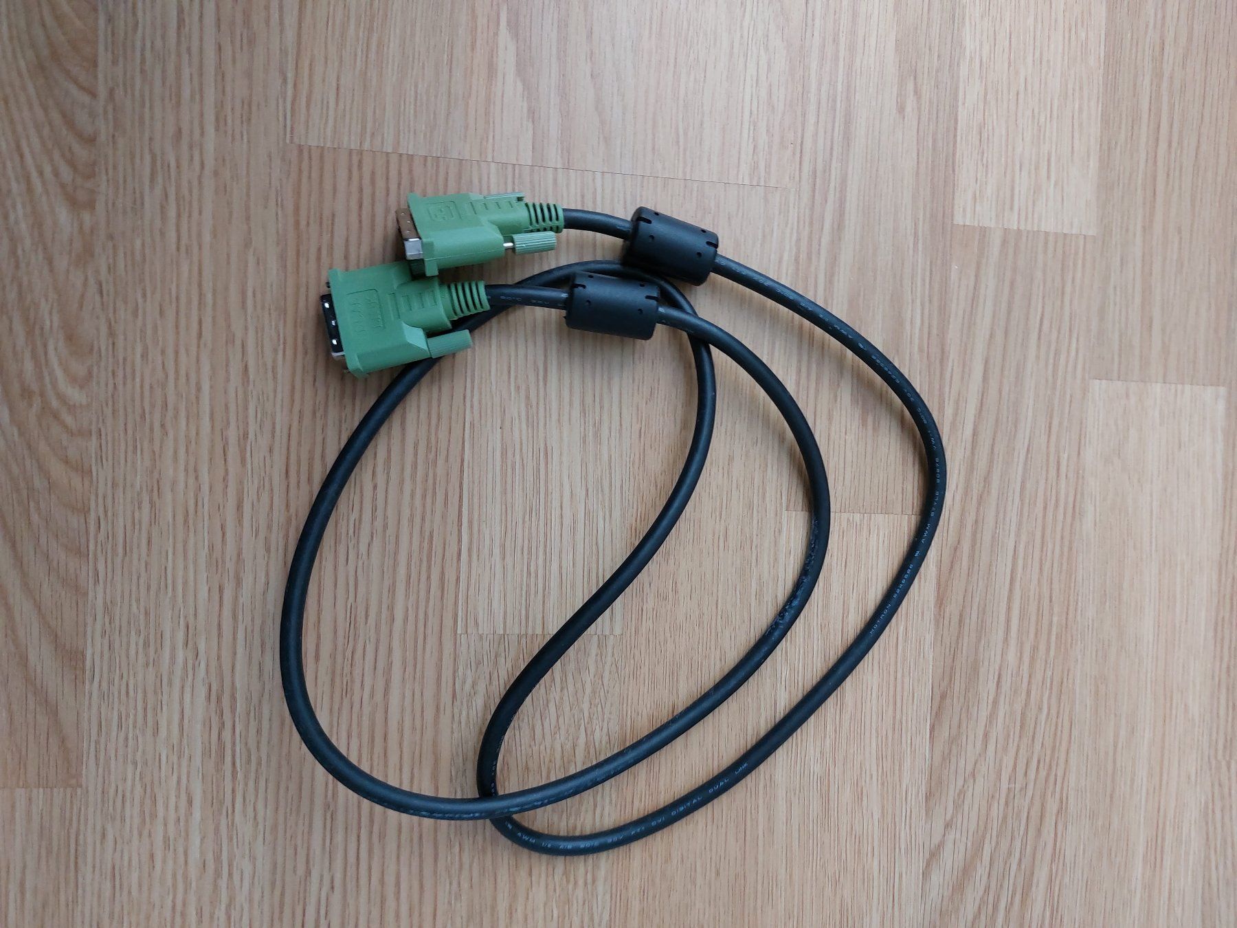 Cavi: VGA-Kabel – Usato da Biel/Bienne venduto da big_hxr7 1