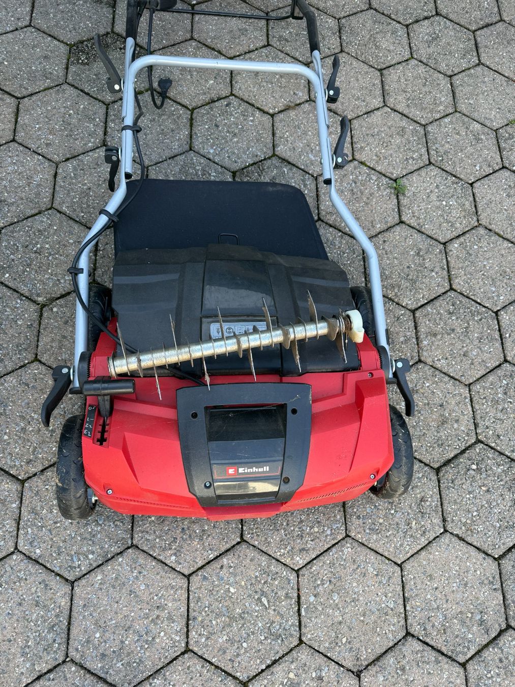 Attrezzi per la lavorazione del suolo: Vertikutierer Einhell elektrisch gebrauchter Zustand – Usato da Niederwil AG venduto da markus.peterhans