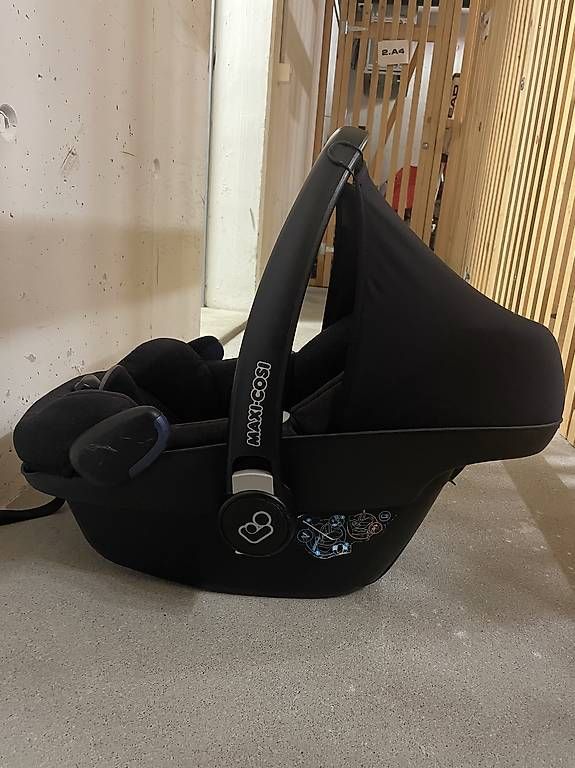 Seggiolini per auto: Autositz Maci Cosi Pebble – Usato da Goldau venduto da jasmin.valeri 1